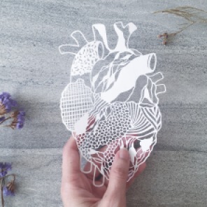 papercut-art-scherenschnitte-abstract-heart-papercutting-contemporary-gift